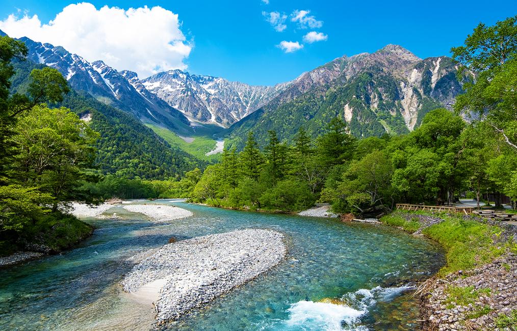 2日間の日本ツアー | 上高地ハイキングと立山黒部アルペンルート | 宿泊、朝食、夕食付き（名古屋発）