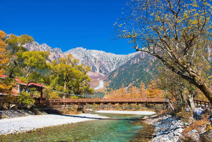 2日間の日本ツアー | 上高地ハイキングと立山黒部アルペンルート | 宿泊、朝食、夕食付き（名古屋発）