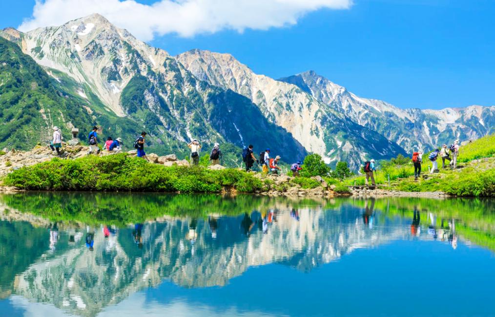 2日間の日本ツアー | 上高地ハイキングと立山黒部アルペンルート | 宿泊、朝食、夕食付き（名古屋発）